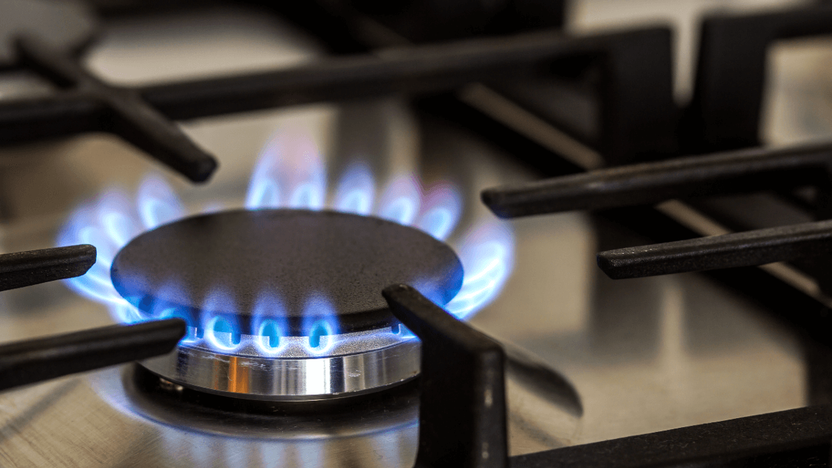 【新生活】知らないと月5,000円の損!? 賃貸の「都市ガス・プロパン・オール電化」正解はどれ？
