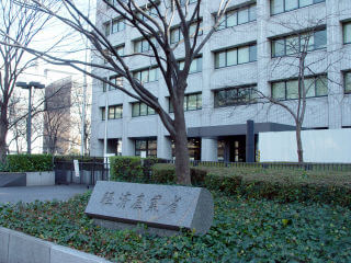 電力業界における経済産業省の役割