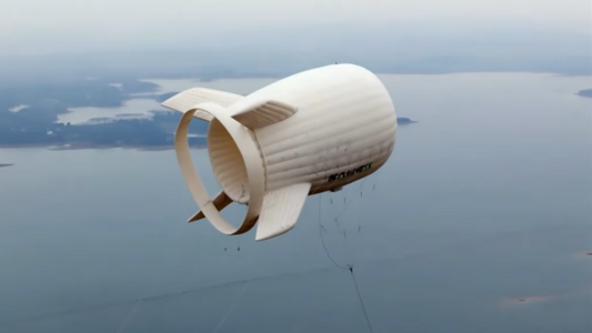 Googleも断念した「空飛ぶ発電機」、中国が実用化。コスト1/10・設置8時間の衝撃