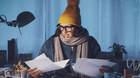 暖房費が安いのはエアコン？石油ファンヒーターとの賢い使い分けと節約術